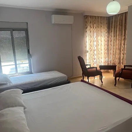 Lena's Casa de hóspedes